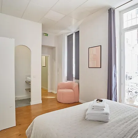 Sublim 3 Bedrooms Center Of By Prestige * Paris